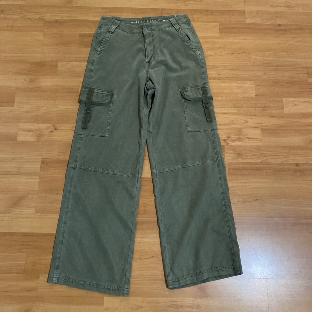 American Eagle High Rise Baggy Wide Leg Cargo Pants Olive Green‎ Size 0 Short - Picture 2 of 12
